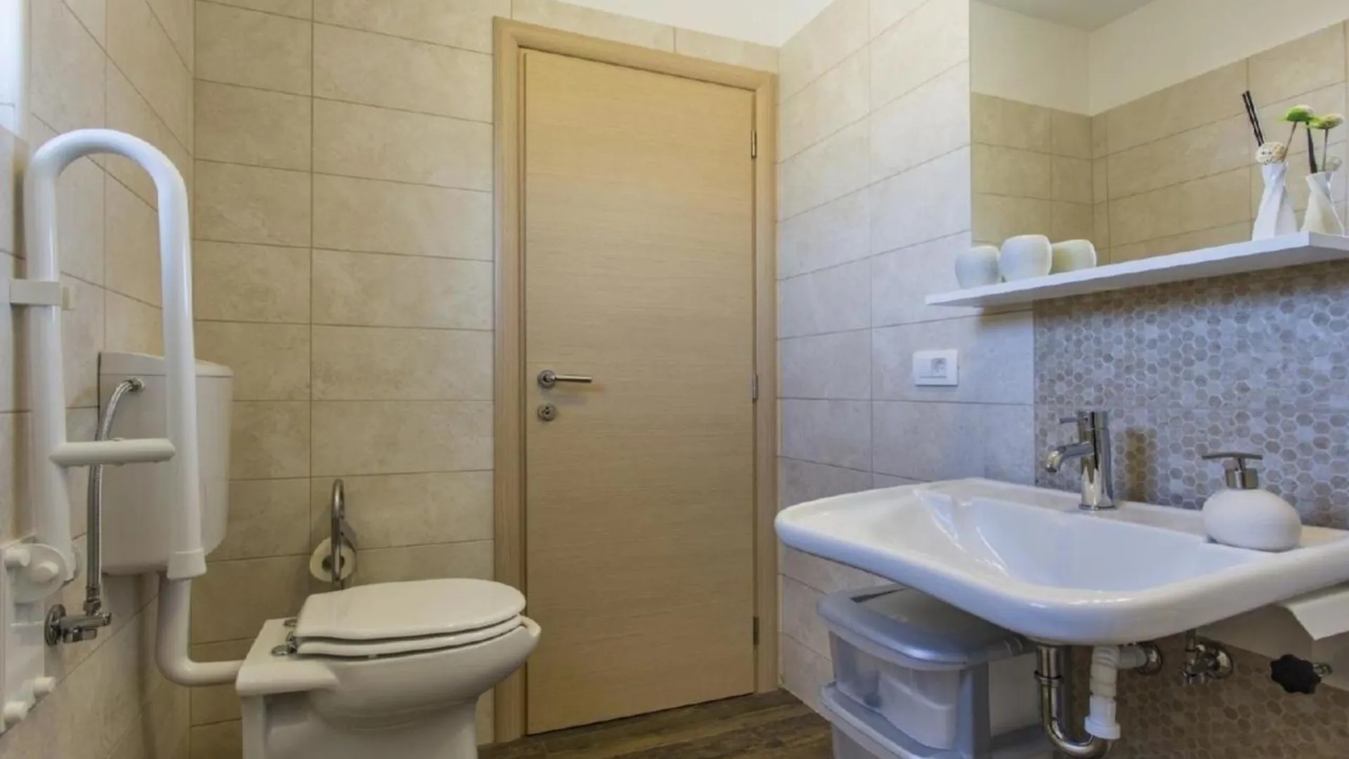 펜션 Schoene Villa Mit Privatem Pool Im Dorf Štokovci