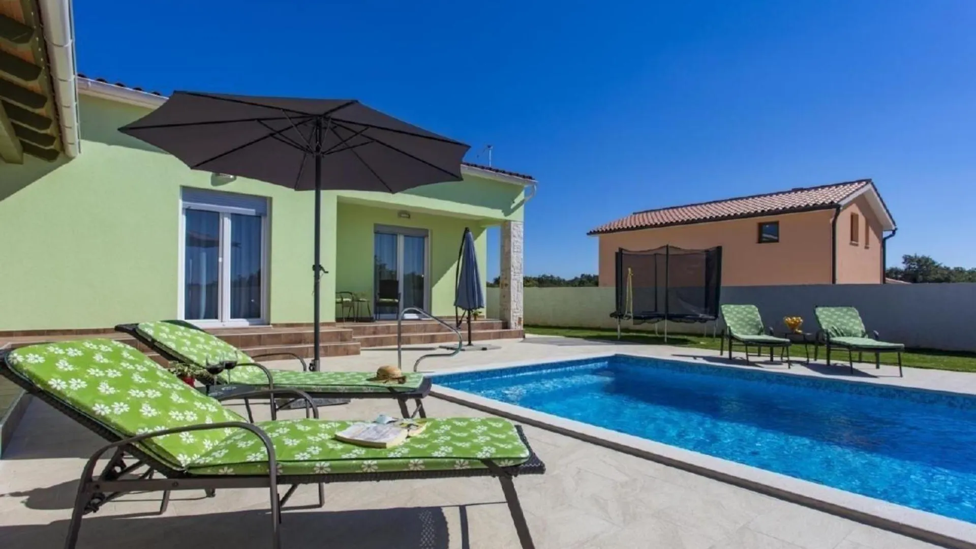 펜션 Schoene Villa Mit Privatem Pool Im Dorf Štokovci 크로아티아
